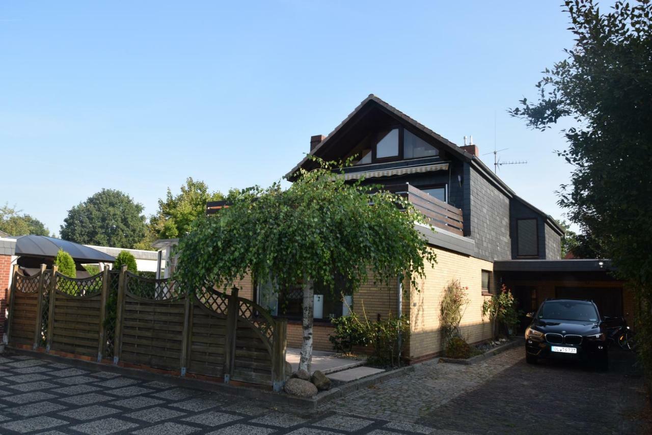 Schoenes Apartment Mit Dachterrasse Oldenburg Esterno foto